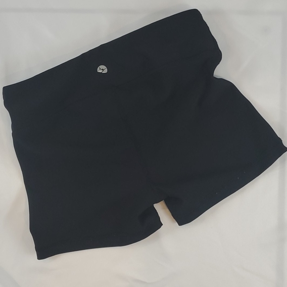 Girls 7/8 BUNDLE of 5 active wear shorts & shirts - Picture 9 of 12